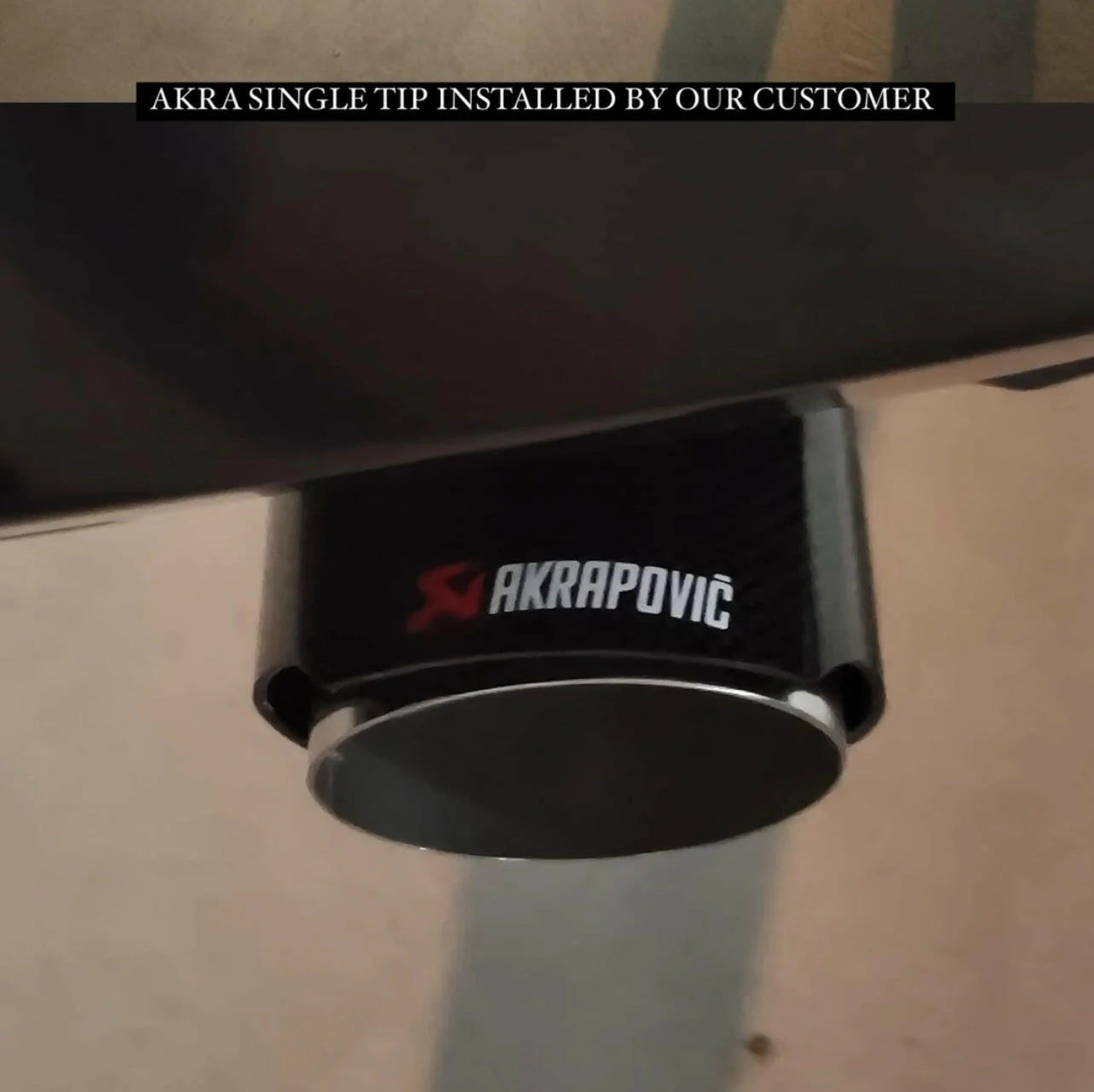 Akrapovič Gloss Black Forged Carbon Single Exhaust Tip – Universal Performance Edition
